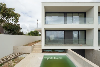 Moradia T4 para Venda em Madalena