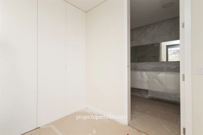 Moradia T4 para Venda em Madalena