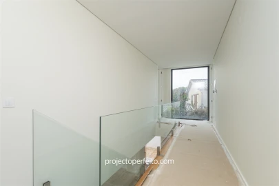 Moradia T4 para Venda em Madalena