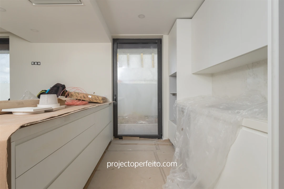 Moradia T4 para Venda em Madalena Foto 11