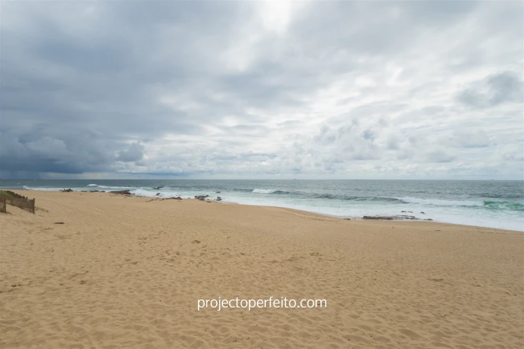 Moradia T4 para Venda em Madalena Foto 8