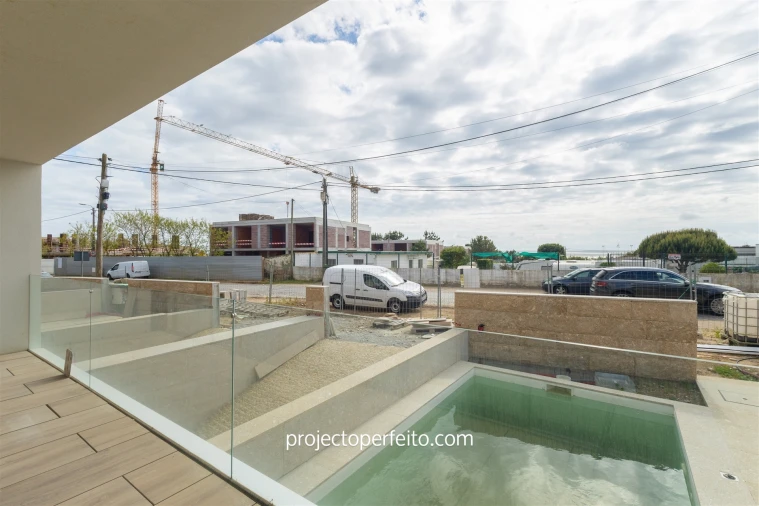 Moradia T4 para Venda em Madalena Foto 15