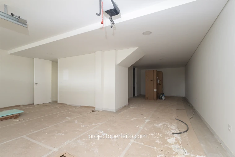 Moradia T4 para Venda em Madalena Foto 19