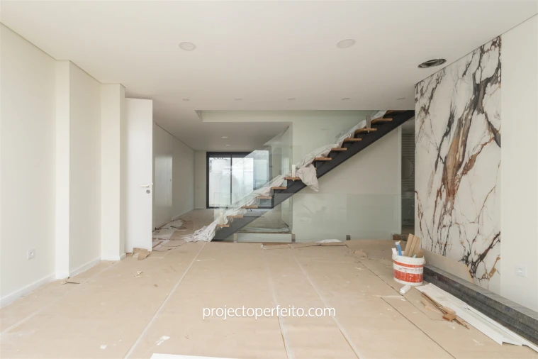 Moradia T4 para Venda em Madalena Foto 13