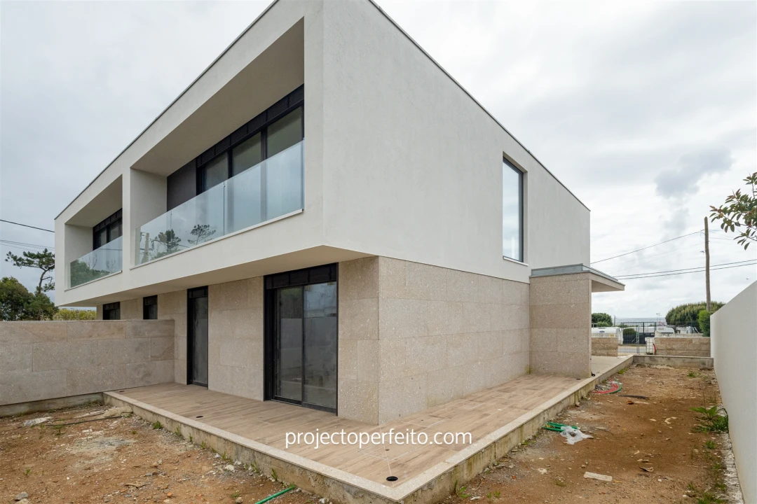 Moradia T4 para Venda em Madalena Foto 27