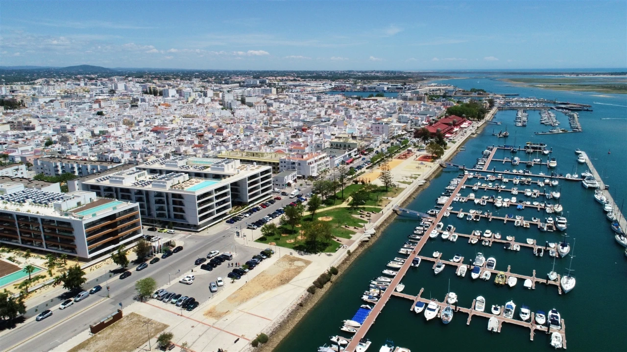 Apartamento T2 para Venda em Olhão Foto 7