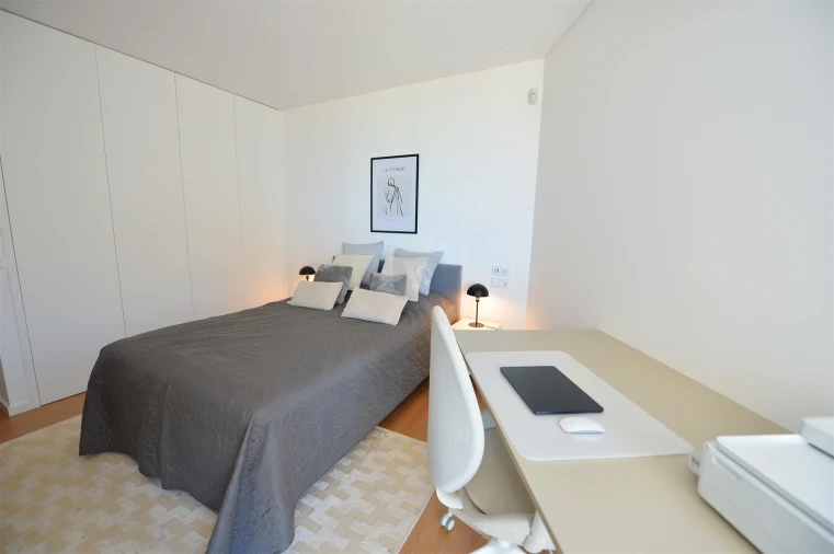 Apartamento T2 para Venda em Olhão Foto 31