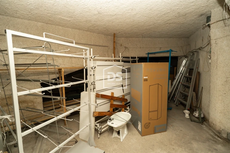 Loja para Arrendamento em Marinha Grande Foto 14