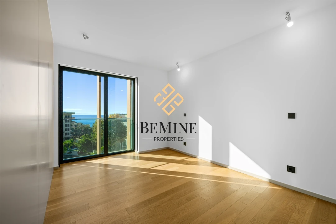 Apartamento T2 para Venda em São Martinho Foto 19