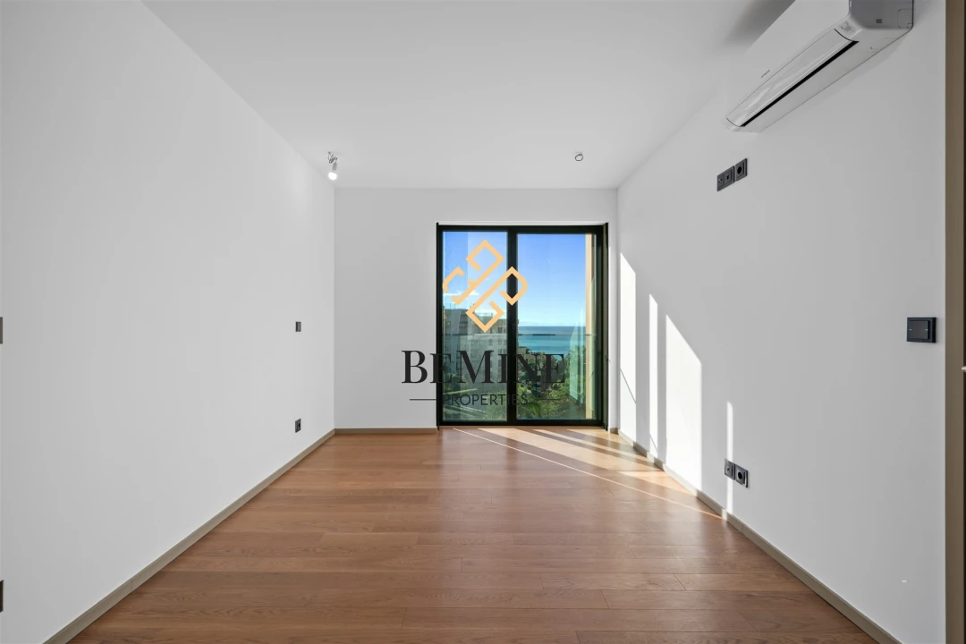 Apartamento T2 para Venda em São Martinho Foto 15