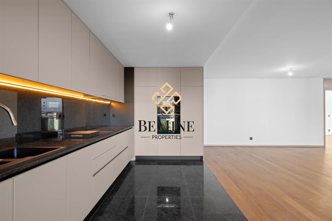 Apartamento T2 para Venda em São Martinho Foto 5