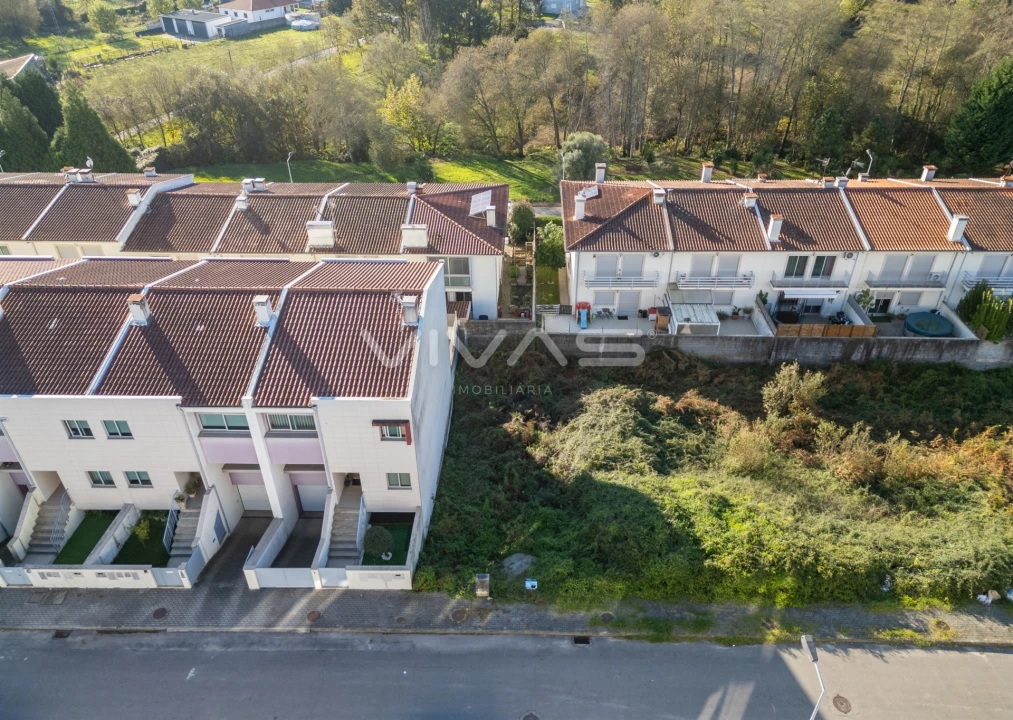 Terreno para Venda em Soutelo Foto 3