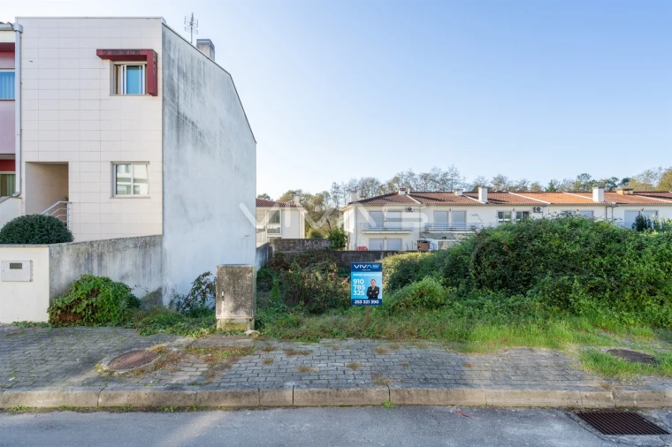 Terreno para Venda em Soutelo Foto 13