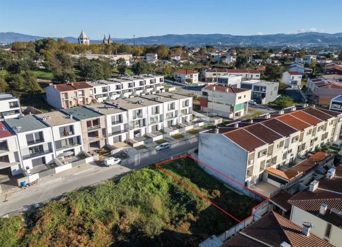 Terreno para Venda em Soutelo Foto 6