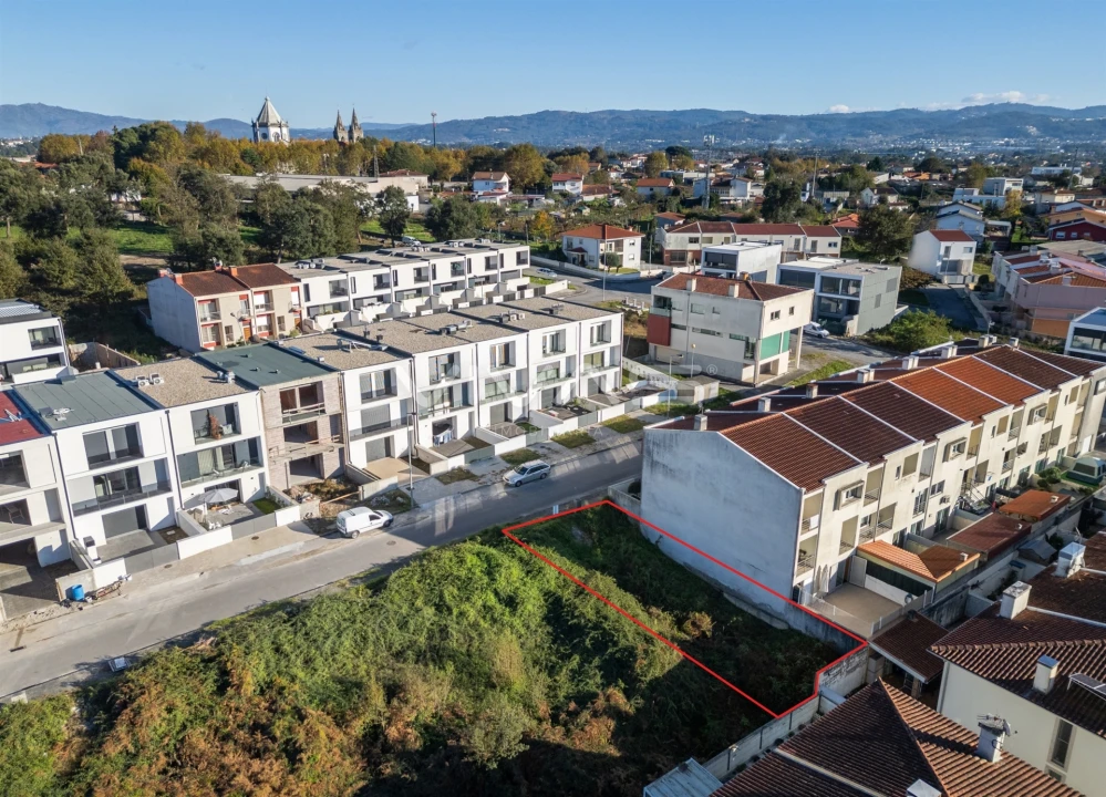 Terreno para Venda em Soutelo Foto 6