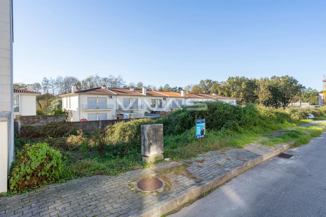 Terreno para Venda em Soutelo Foto 11