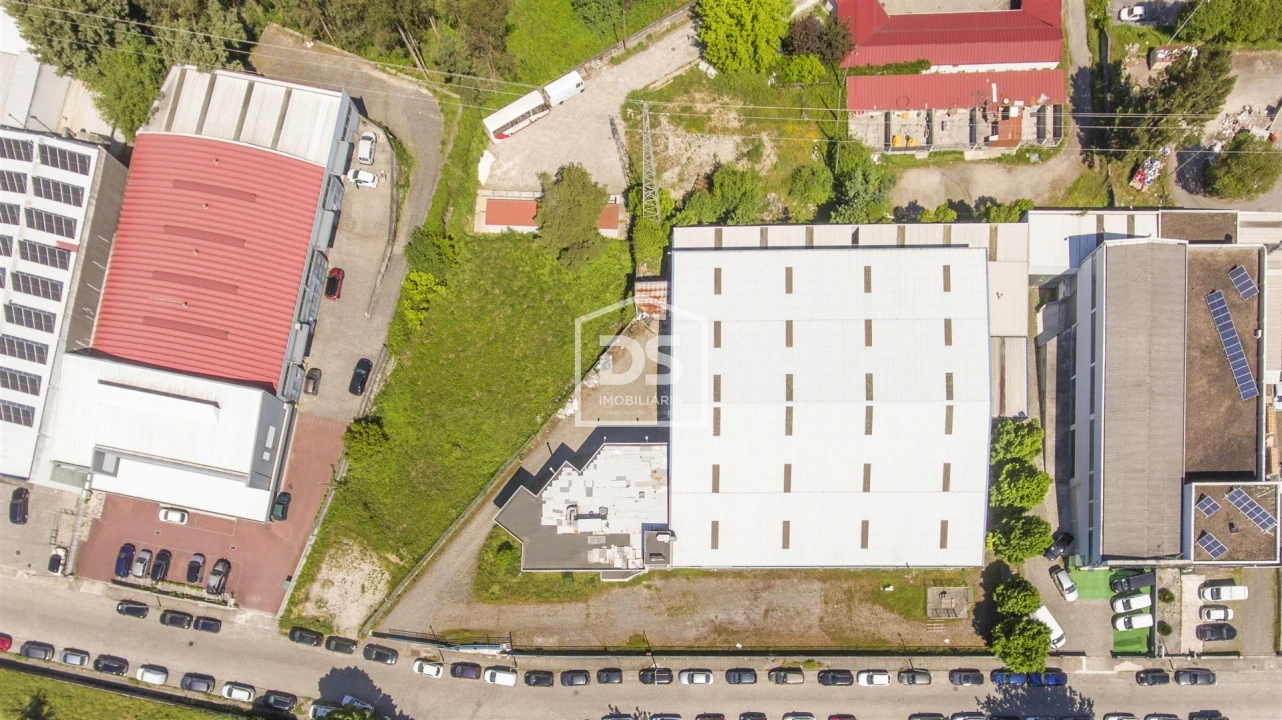 Armazém para Venda em Penafiel Foto 2
