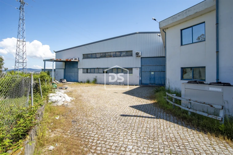 Armazém para Venda em Penafiel Foto 30
