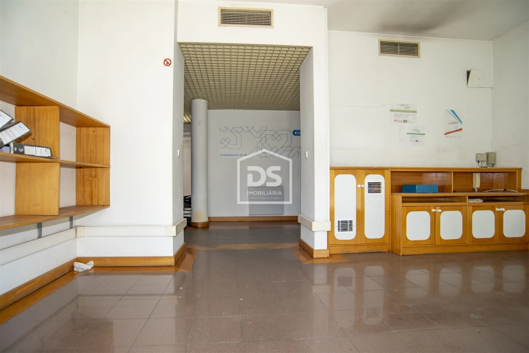 Armazém para Venda em Penafiel Foto 8