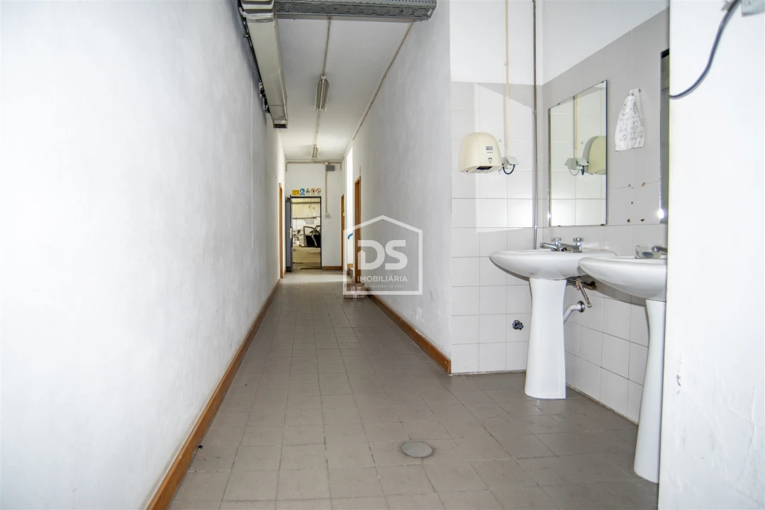Armazém para Venda em Penafiel Foto 20