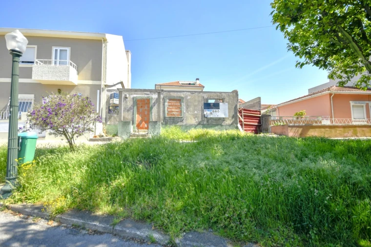 Terreno para Venda em Lordelo do Ouro e Massarelos Foto 2