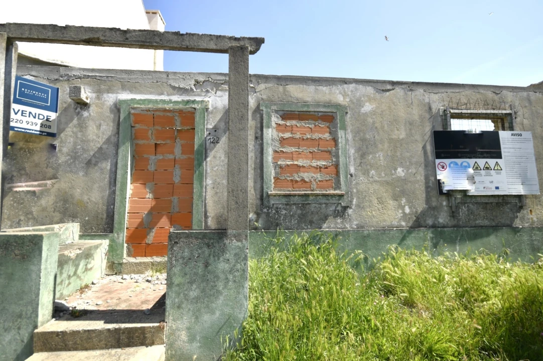 Terreno para Venda em Lordelo do Ouro e Massarelos Foto 1