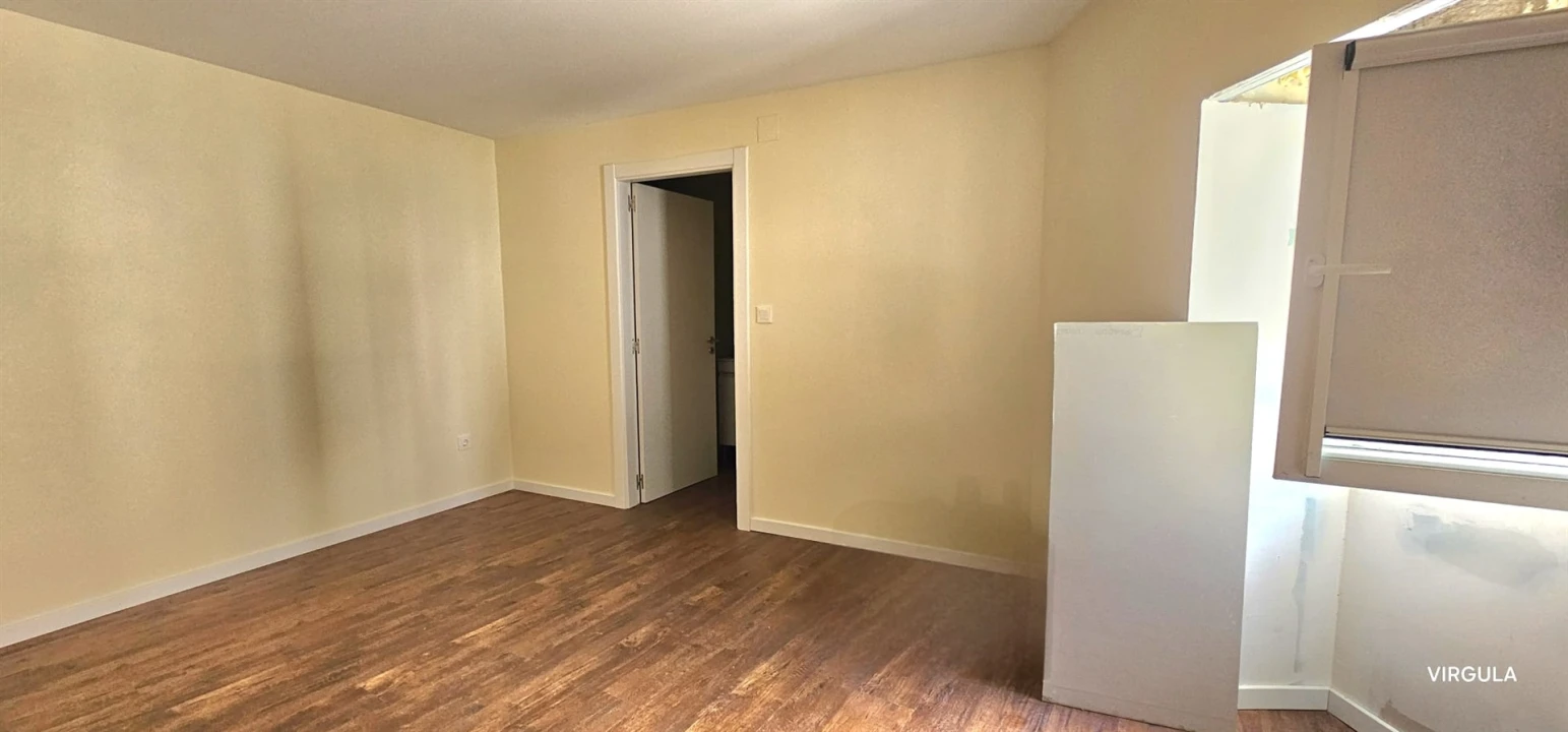 Apartamento T2 para Venda em Covilhã e Canhoso Foto 9