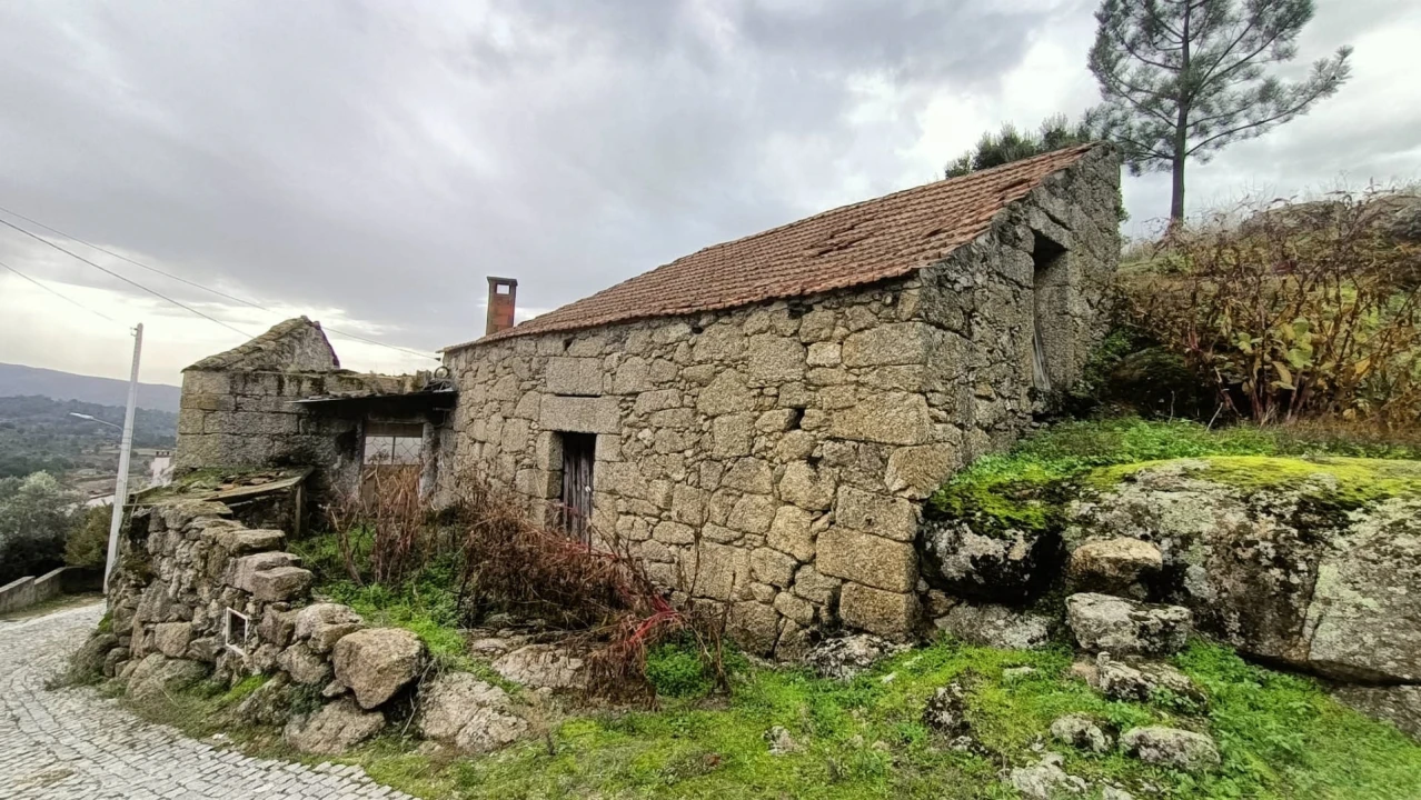 Moradia T0 para Venda em Bendada Foto 1