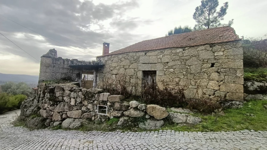 Moradia T0 para Venda em Bendada Foto 11