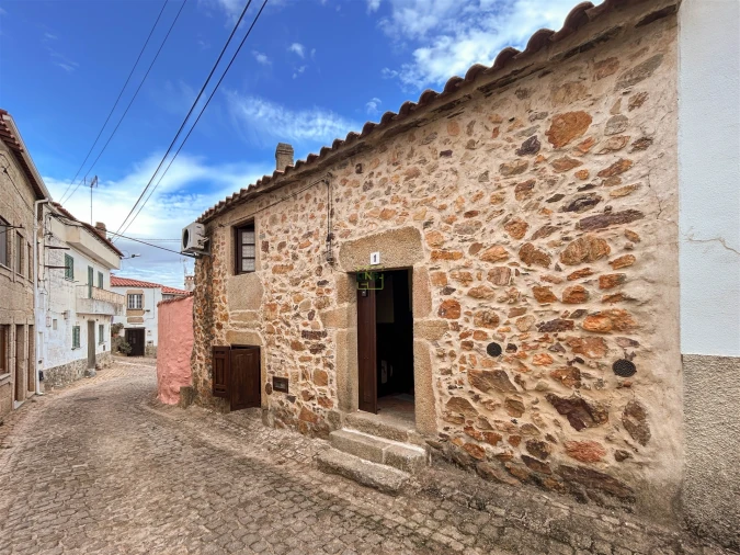 Moradia T1 para Venda em Penha Garcia Foto 4