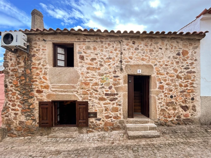 Moradia T1 para Venda em Penha Garcia Foto 2