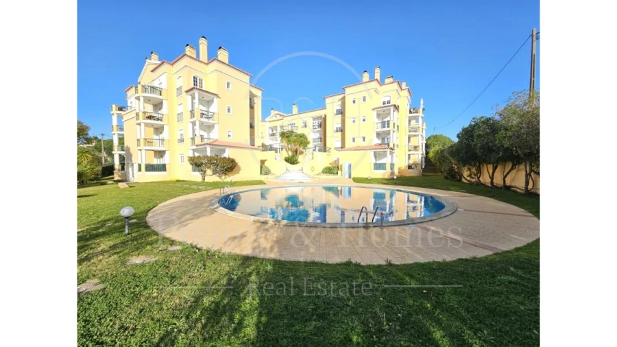 Apartamento T2 para Arrendamento em Alcabideche Foto 2