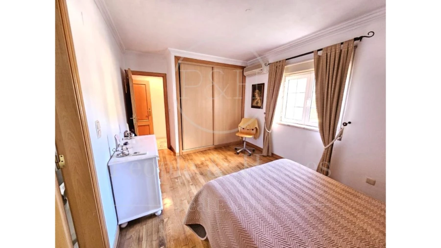 Apartamento T2 para Arrendamento em Alcabideche Foto 24