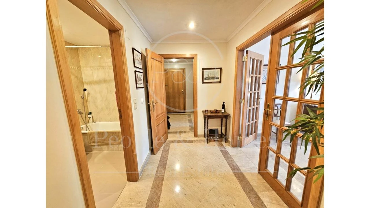 Apartamento T2 para Arrendamento em Alcabideche Foto 7