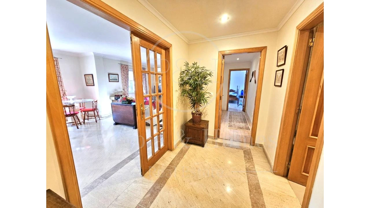 Apartamento T2 para Arrendamento em Alcabideche Foto 6