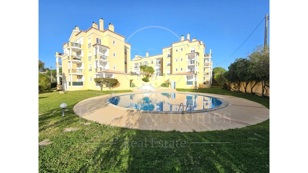 Apartamento T2 para Arrendamento em Alcabideche Foto 2