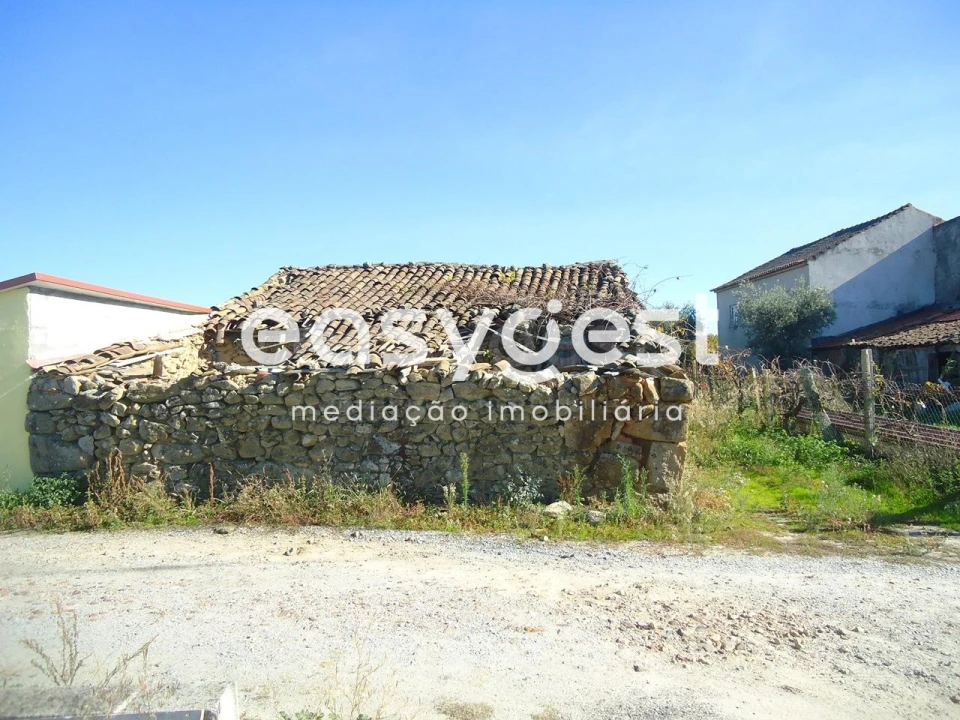 Moradia T2 para Venda em Fundão, Valverde, Donas, A. Joanes, A. Nova Cabo Foto 2