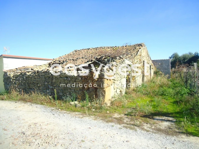 Moradia T2 para Venda em Fundão, Valverde, Donas, A. Joanes, A. Nova Cabo Foto 3