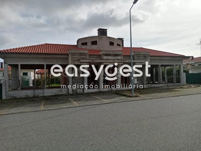 Loja para Venda em Fundão, Valverde, Donas, A. Joanes, A. Nova Cabo Foto 1