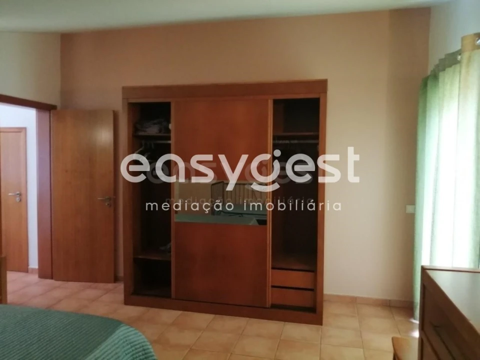 Moradia T4 para Venda em Fontinhas Foto 8