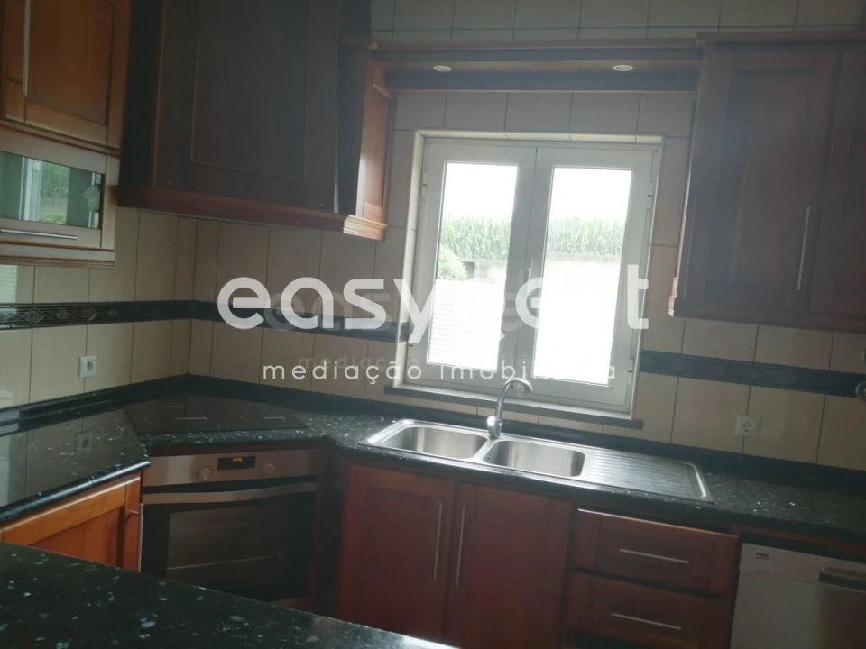 Moradia T4 para Venda em Fontinhas Foto 15