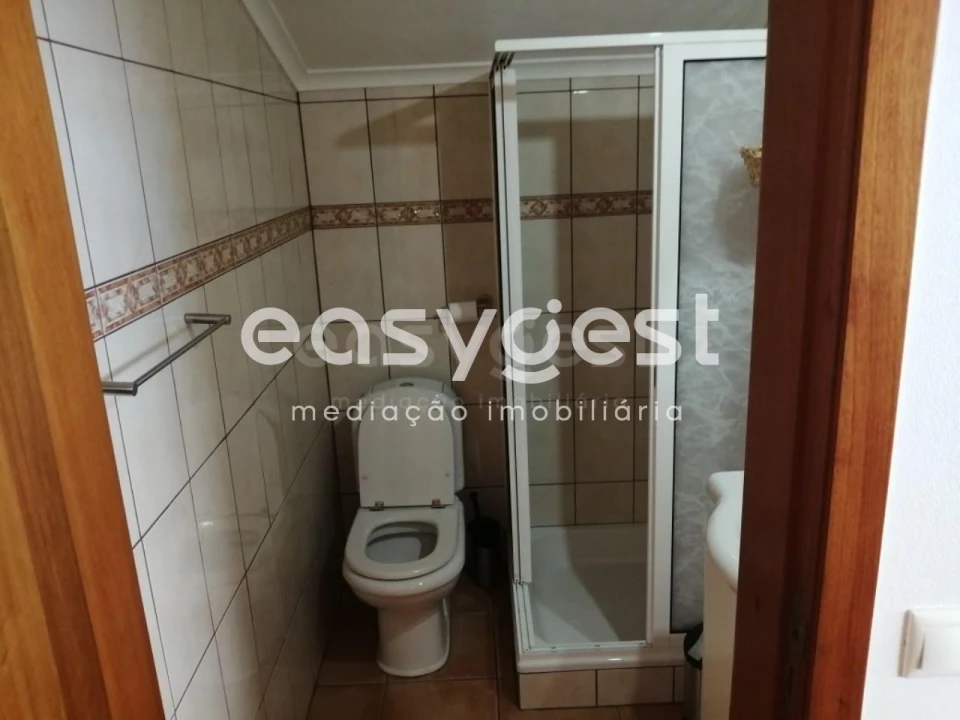 Moradia T4 para Venda em Fontinhas Foto 18