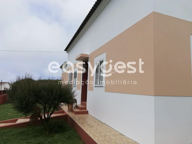 Moradia T4 para Venda em Fontinhas Foto 4