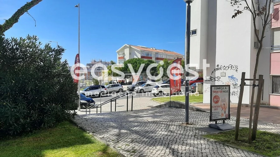 Terreno para Venda em Rio de Mouro Foto 15