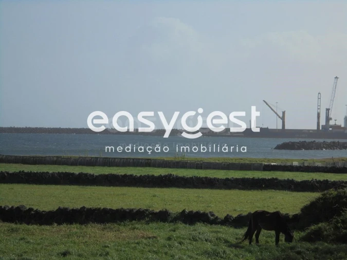 Terreno para Venda em Praia da Vitoria (Santa Cruz) Foto 5