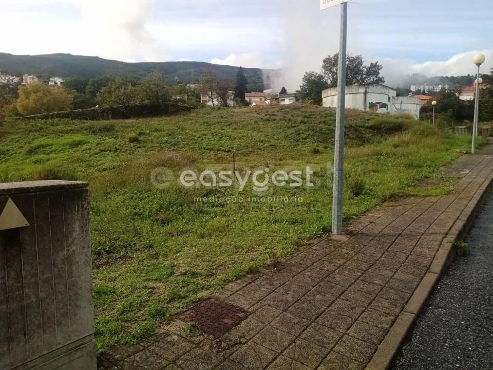 Terreno para Venda em Boidobra Foto 1