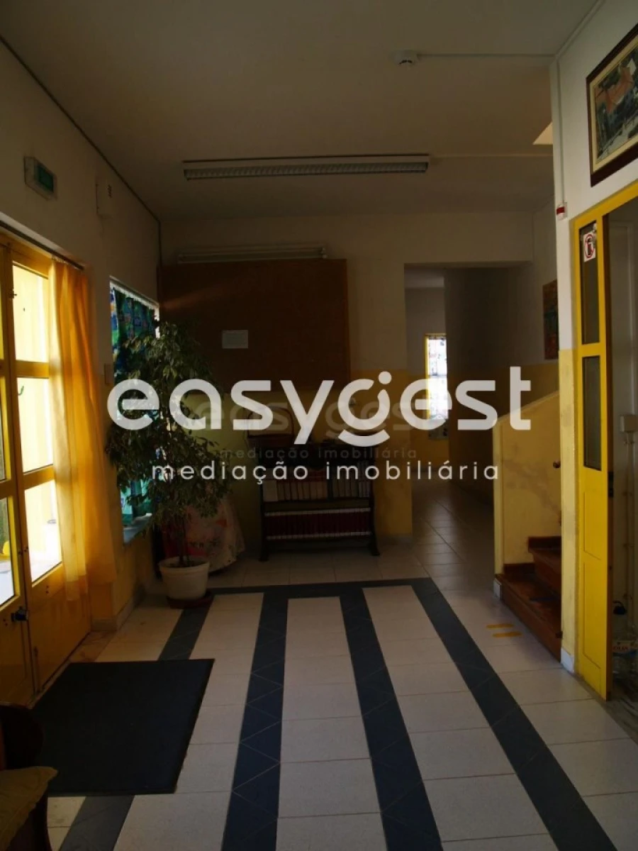 Moradia T5 para Venda em Rio de Mouro Foto 5