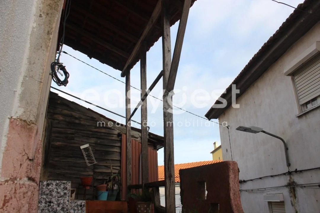 Moradia T2 para Venda em Tortosendo Foto 4