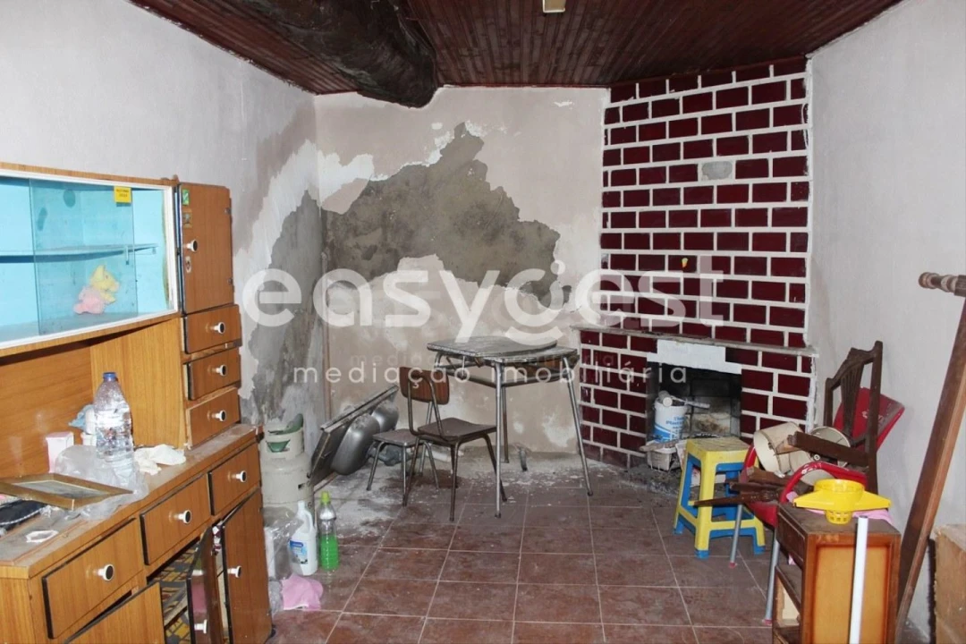 Moradia T2 para Venda em Tortosendo Foto 5