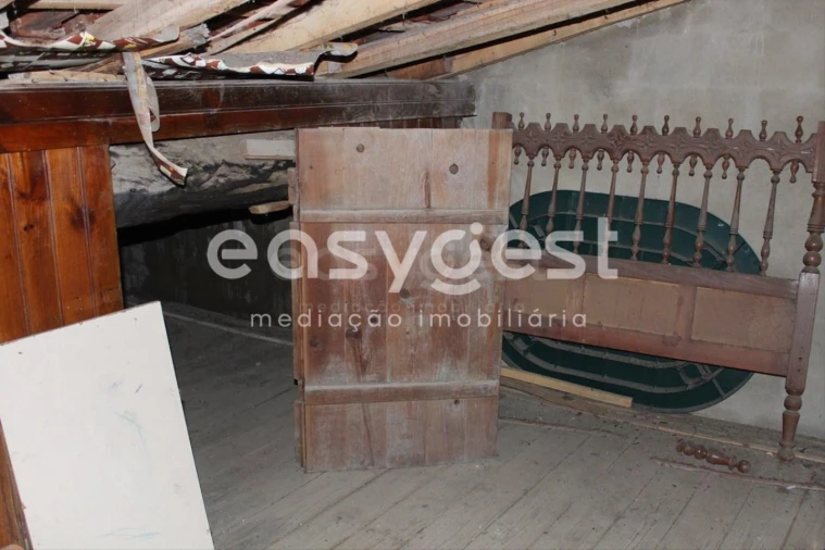 Moradia T2 para Venda em Tortosendo Foto 11